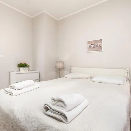 Daire Krochmalna 55 By Homeprime